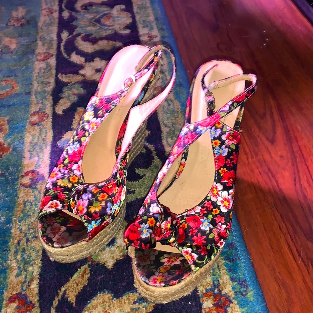 Vintage Floral wedges